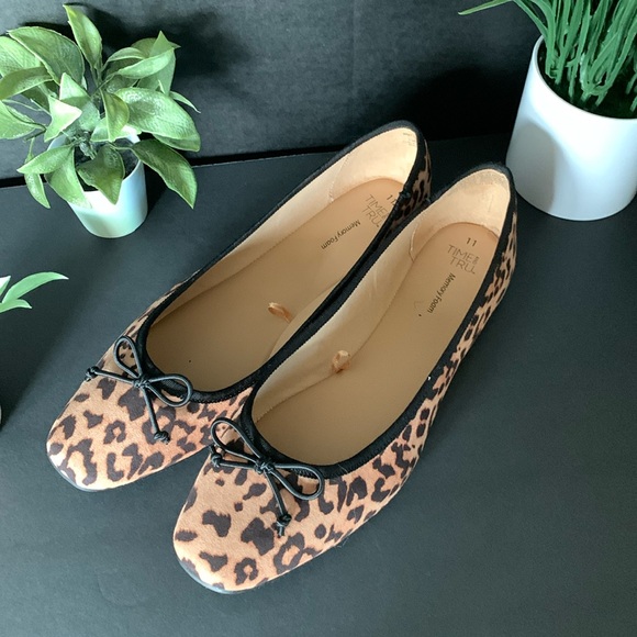 NWOT Time and Tru Flats - Picture 6 of 6